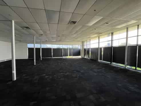 2,878sqm Warehouse on Corner Site