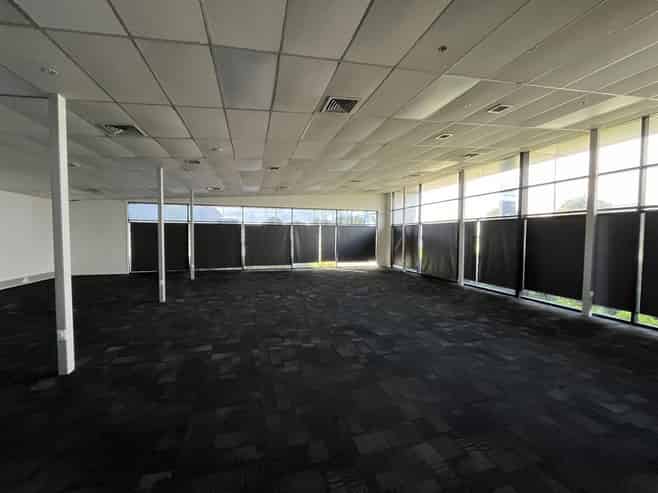 2,878sqm Warehouse on Corner Site