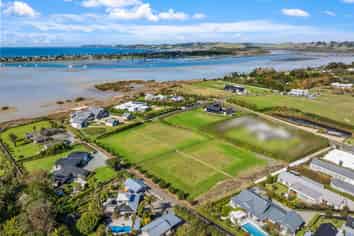  21 Sandpiper Avenue, Point Wells