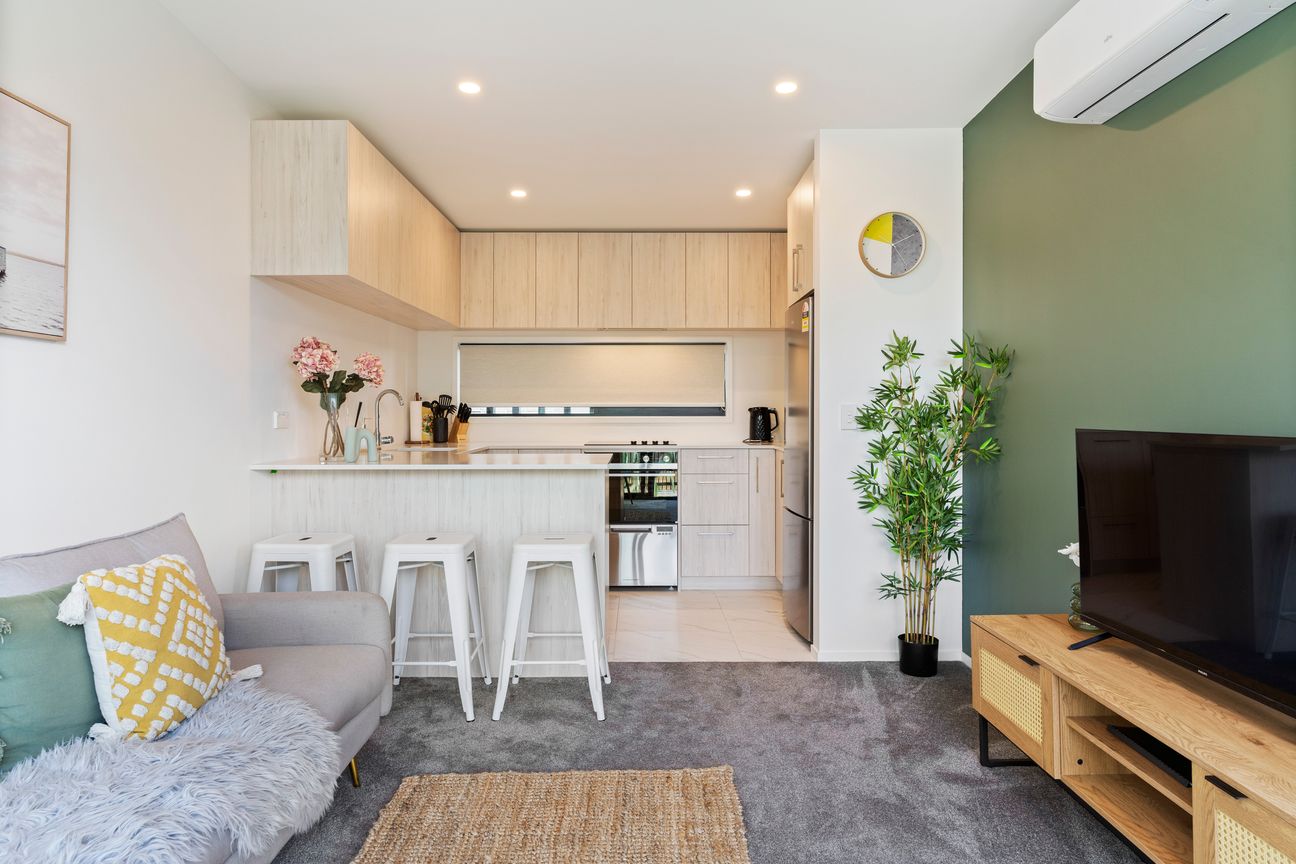 Prime Location, Prime Opportunity - Meer