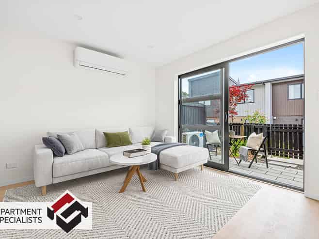 476 West Coast Road, Glen Eden