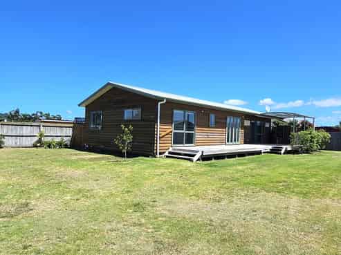 192 Ngaio Drive, Matarangi
