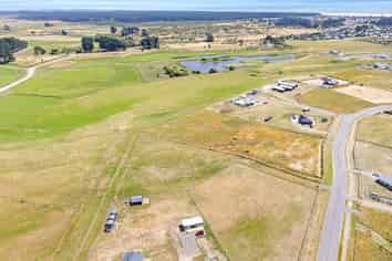 36 Mowhia Grove, Waitarere