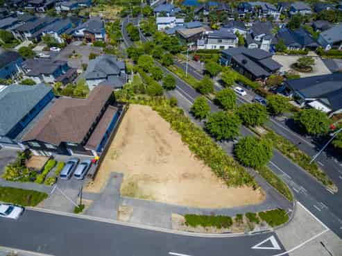36 Bearing Parade, Long Bay
