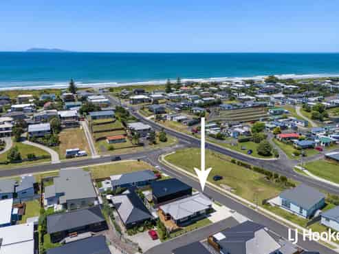 8 Sandy Place, Waihi Beach