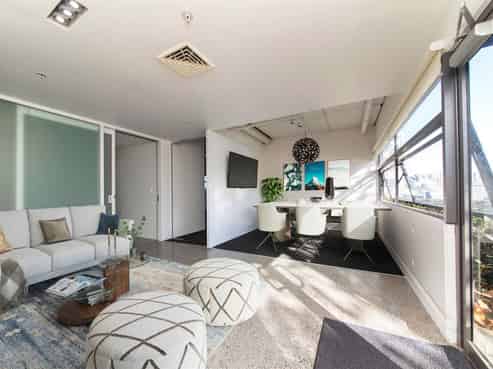 Fitted Parnell Office
