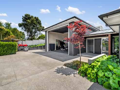 32 Wallis Street, Raglan