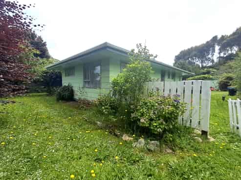 23 River Road, Hector