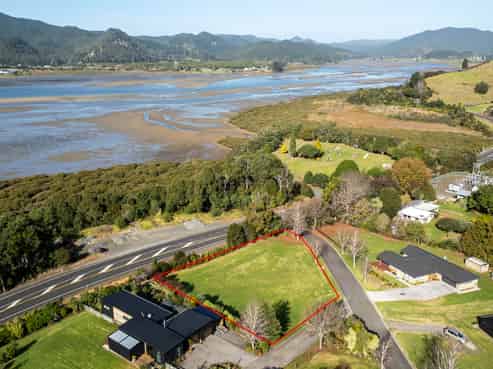 2 Aldermen Lane, Tairua