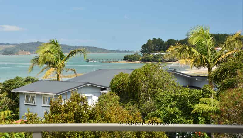 16 Mariner Cove Road, Tinopai
