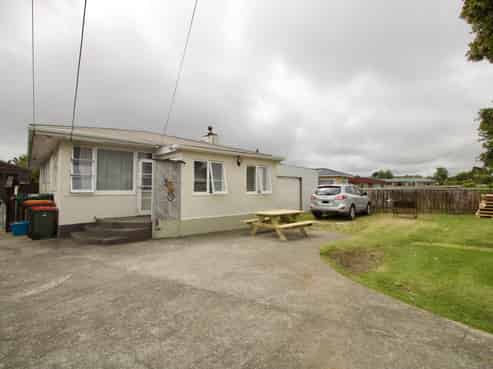 15 Barrett Road, Whalers Gate