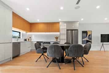9/12 King Edward Avenue, Epsom
