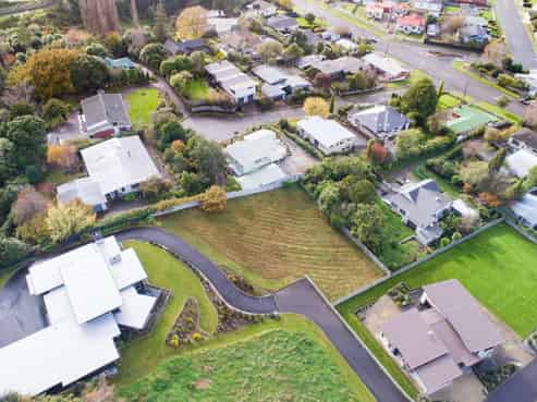 6 Debonair Court, Feilding