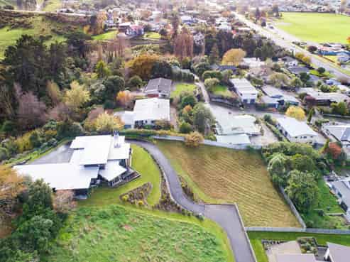 6 Debonair Court, Feilding