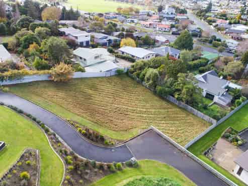 6 Debonair Court, Feilding