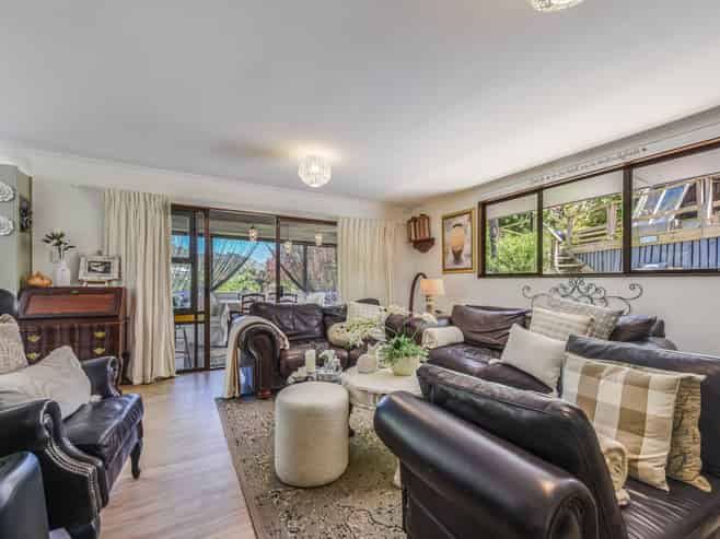 16 Arthur Crescent, Waikawa