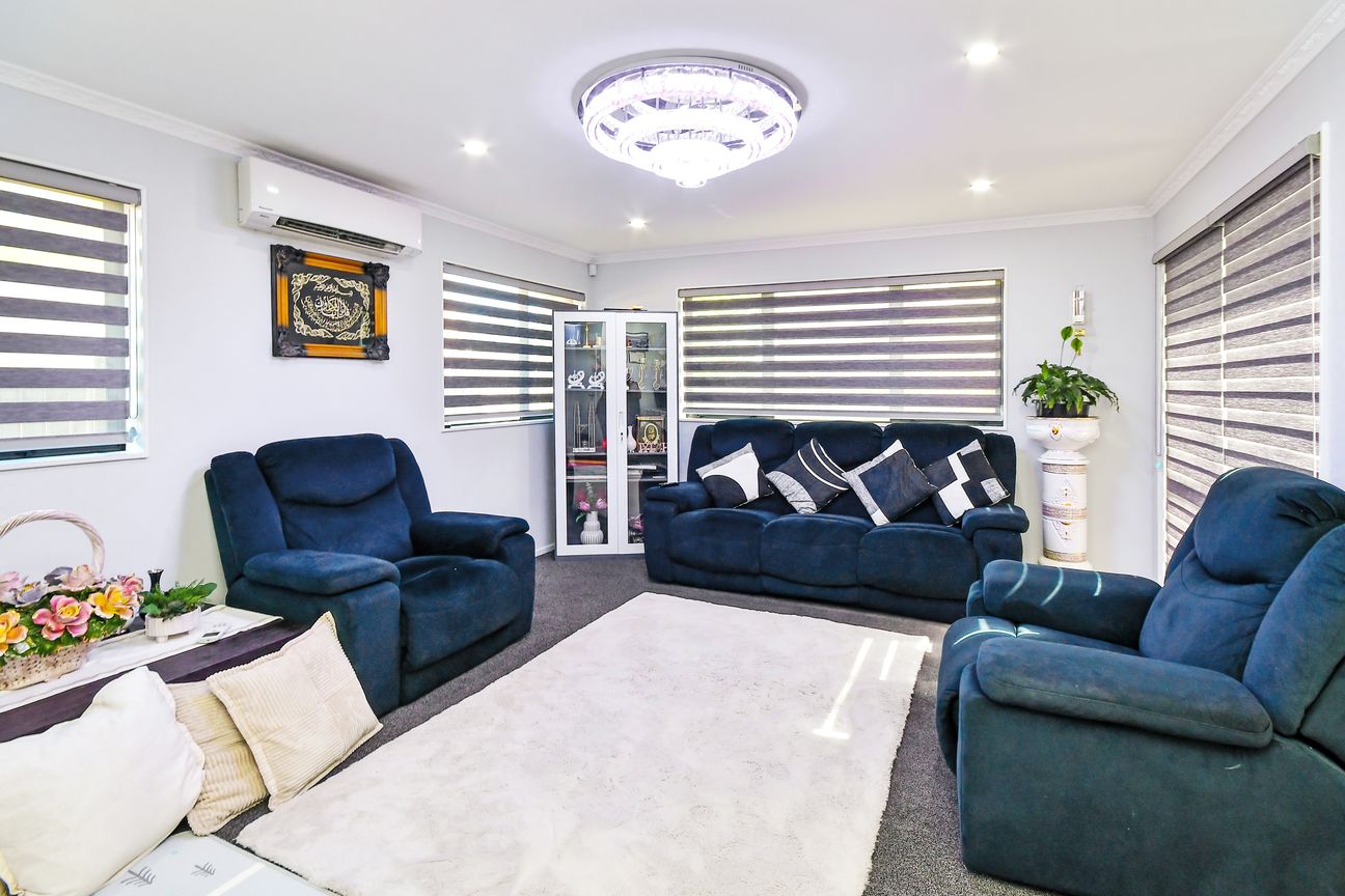 STYLE, SPACE, LUXURY & LOCATION! - Vista 2