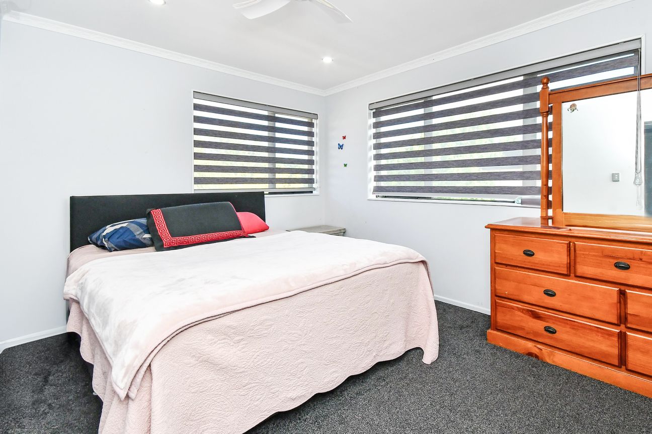 STYLE, SPACE, LUXURY & LOCATION! - Vista 5