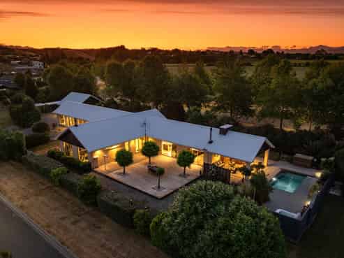 5 Bradleigh Park, Fairhall