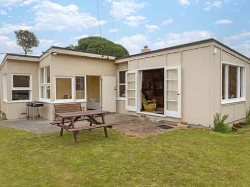 12 Poto Street, Aramoana