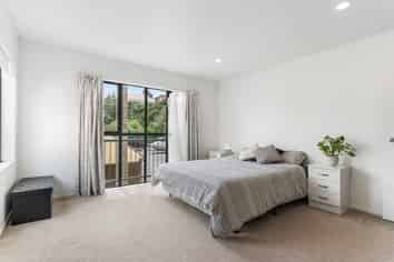 30 Harbour Village Drive, Gulf Harbour