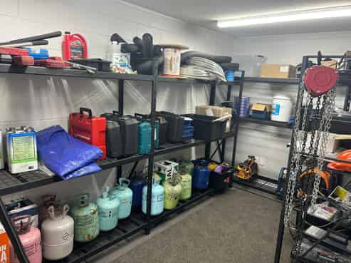 Office and storage in central Frankton