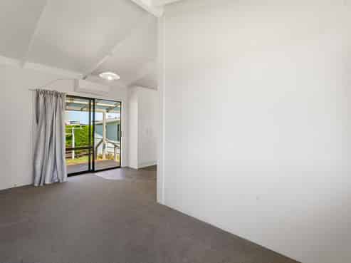 4a Roretana Drive, Athenree