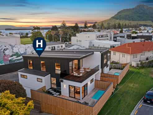 12B Pitau Road, Mount Maunganui