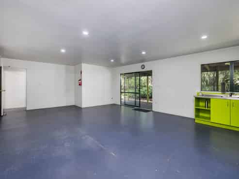 FAR NORTH WAREHOUSE, WORKSHOP AND CHILLER COMPLEX

