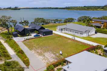 13 William Gilbert Drive, Mangawhai