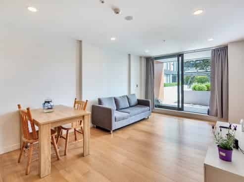 G03/10 Lion Place, Epsom