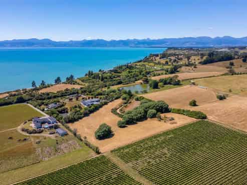 50  Cliff Road, Tasman