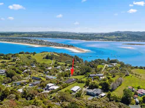 136 Ti Point Rd, Leigh