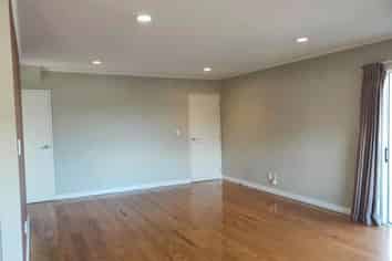 1/227 Sunset Road, Sunnynook