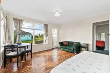 Auckland - Address withheld