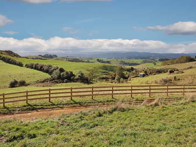 1739A Ponga Road, Hunua
