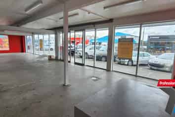 TAUPO'S ULTIMATE CORNER SITE!