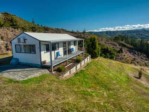 3 Grey Road, Reefton