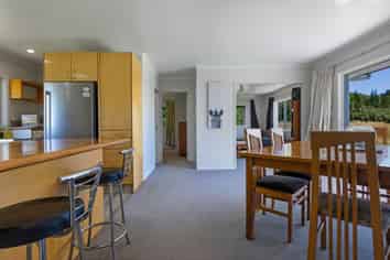 11 Spicer Road, Cable Bay