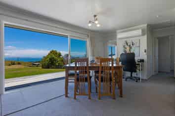 11 Spicer Road, Cable Bay