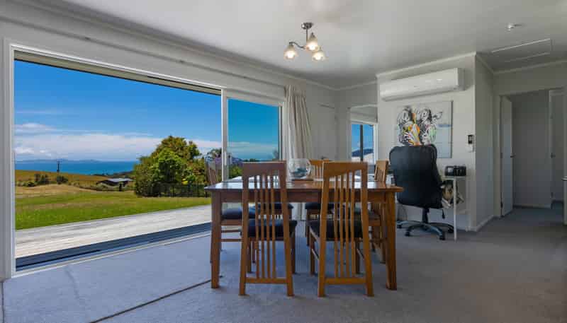 11 Spicer Road, Cable Bay