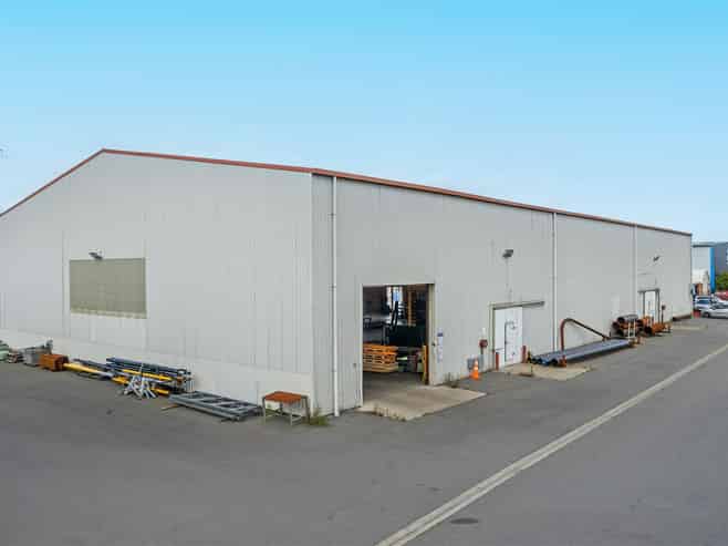 Functional Drive-Around Warehouse