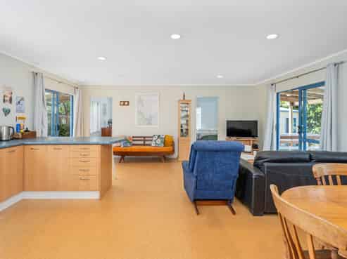 113 Manuka Place, Matarangi