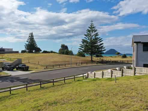 2 Pacific Parade, Coastlands