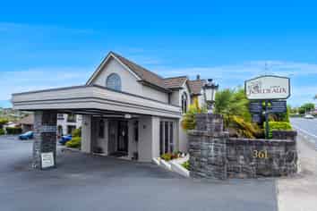 5-Star Motel - Business Available Now