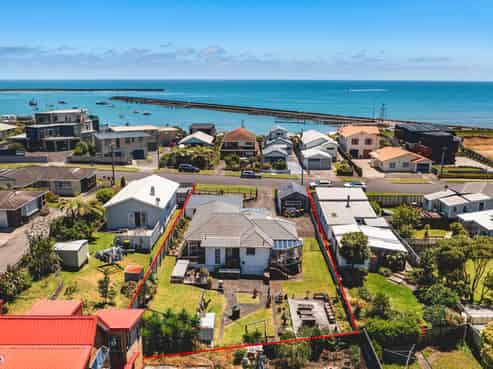 9 Roy Terrace, Moturoa