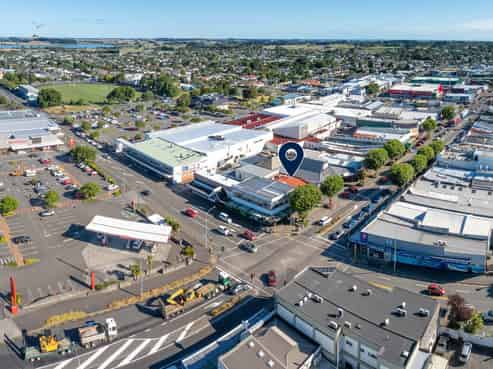 Levin’s Premier Commercial Lease Opportunity