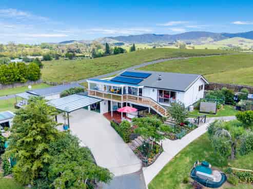 32 Bays Road, Orere Point