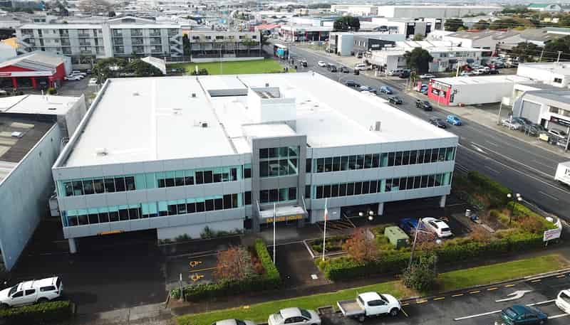 8 Gloucester Park Road, Onehunga