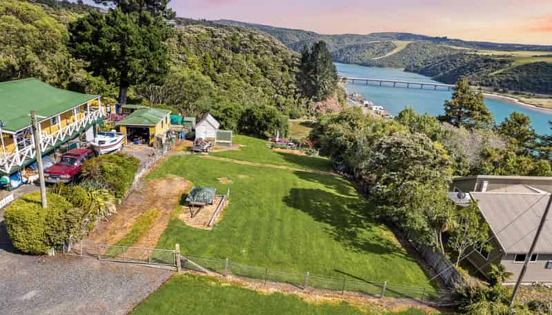 45 Sheffield Street, Taieri Mouth